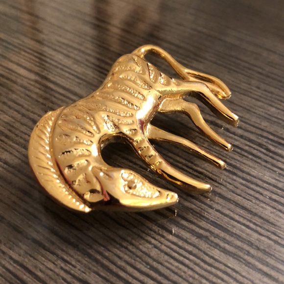 Vintage Goldtone Zebra Pin Animal Safari - Picture 3 of 12